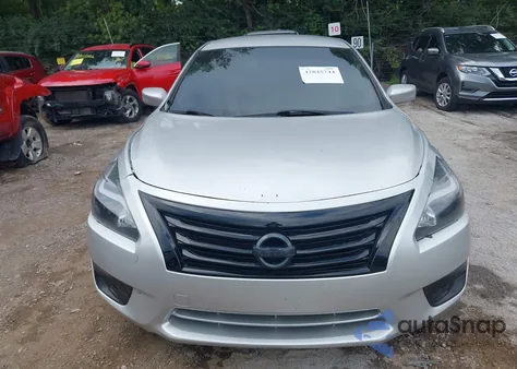 2015 Nissan Altima 2.5/2.5 S/2.5 Sl/2.5 Sv из США, поврежденный, VIN 1N4AL3AP8FN867303